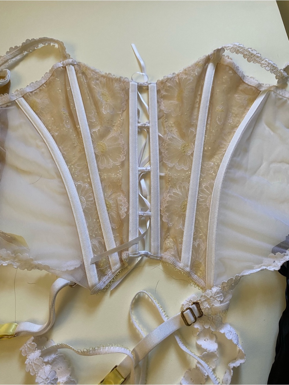Honey Birdette Daisy Ivory Bridal Corset + Bikini + Stockings Set L + Satin Bag - Picture 7 of 11